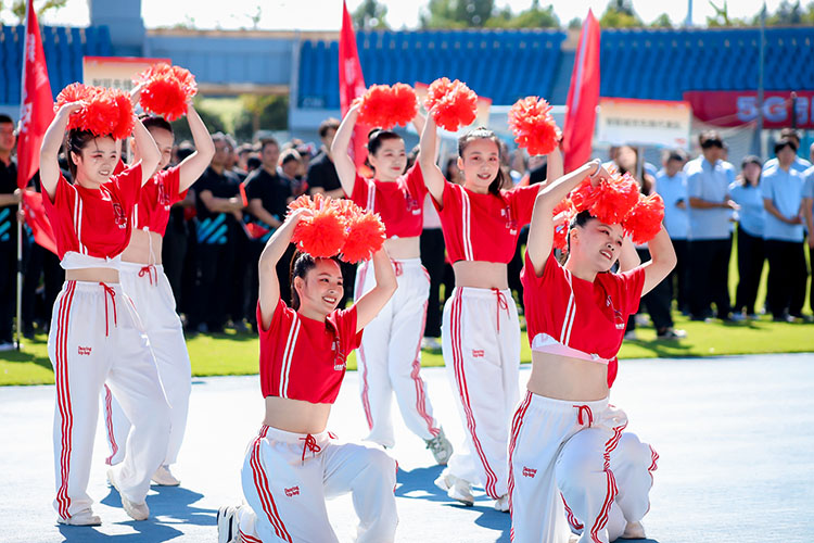 運勸會拉拉操表演